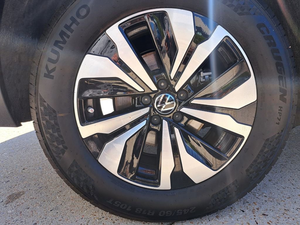 Used 2026 Volkswagen Atlas Cross Sport SE image 25