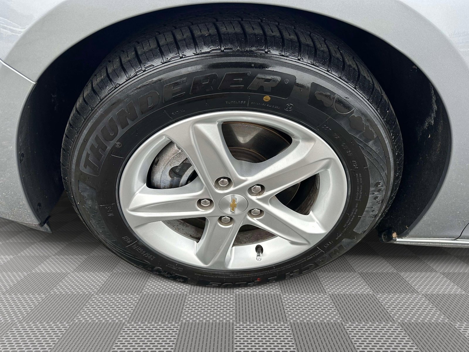 Used 2024 Chevrolet Malibu LT image 34