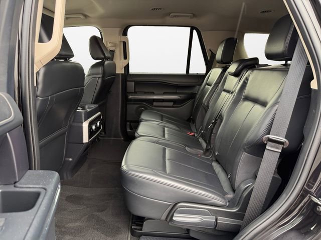 Used 2024 Ford Expedition XLT image 13