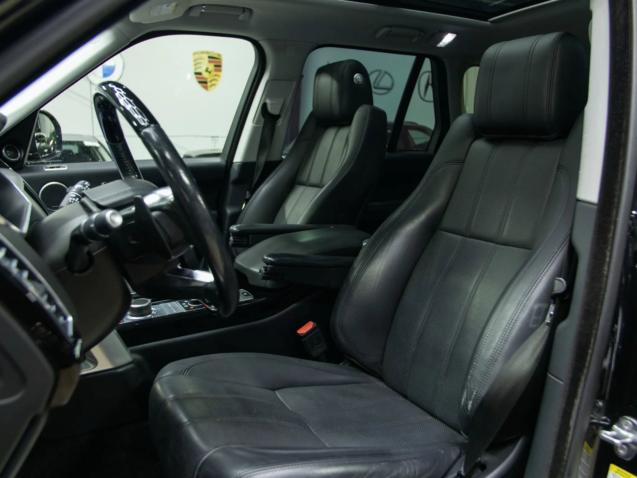 Used 2015 Land Rover Range Rover Supercharged image 21