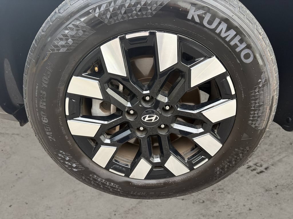 Used 2025 Hyundai Santa Cruz SEL AWD/4WD image 9