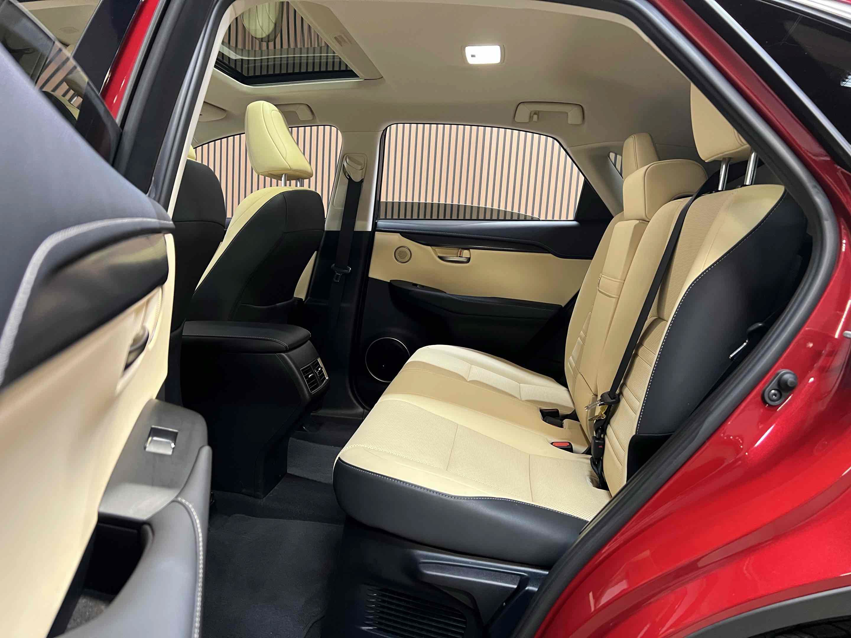 Used 2018 Lexus NX 300 FWD w/ Premium Package image 33