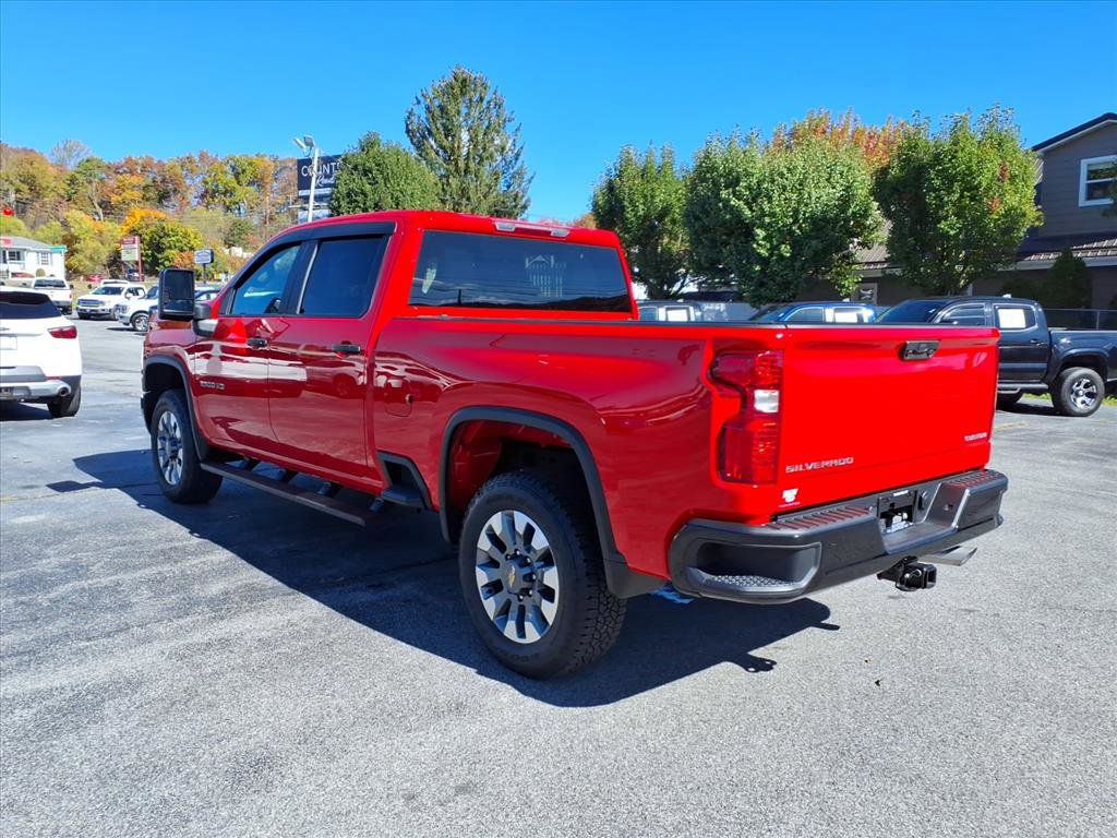 Used 2025 Chevrolet Silverado 2500 Custom w/ Custom Convenience Package image 3