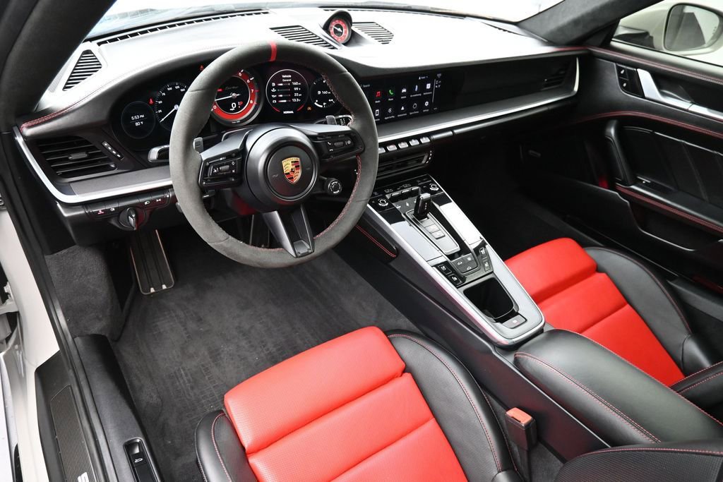 Certified 2022 Porsche 911 Turbo AWD/4WD image 4