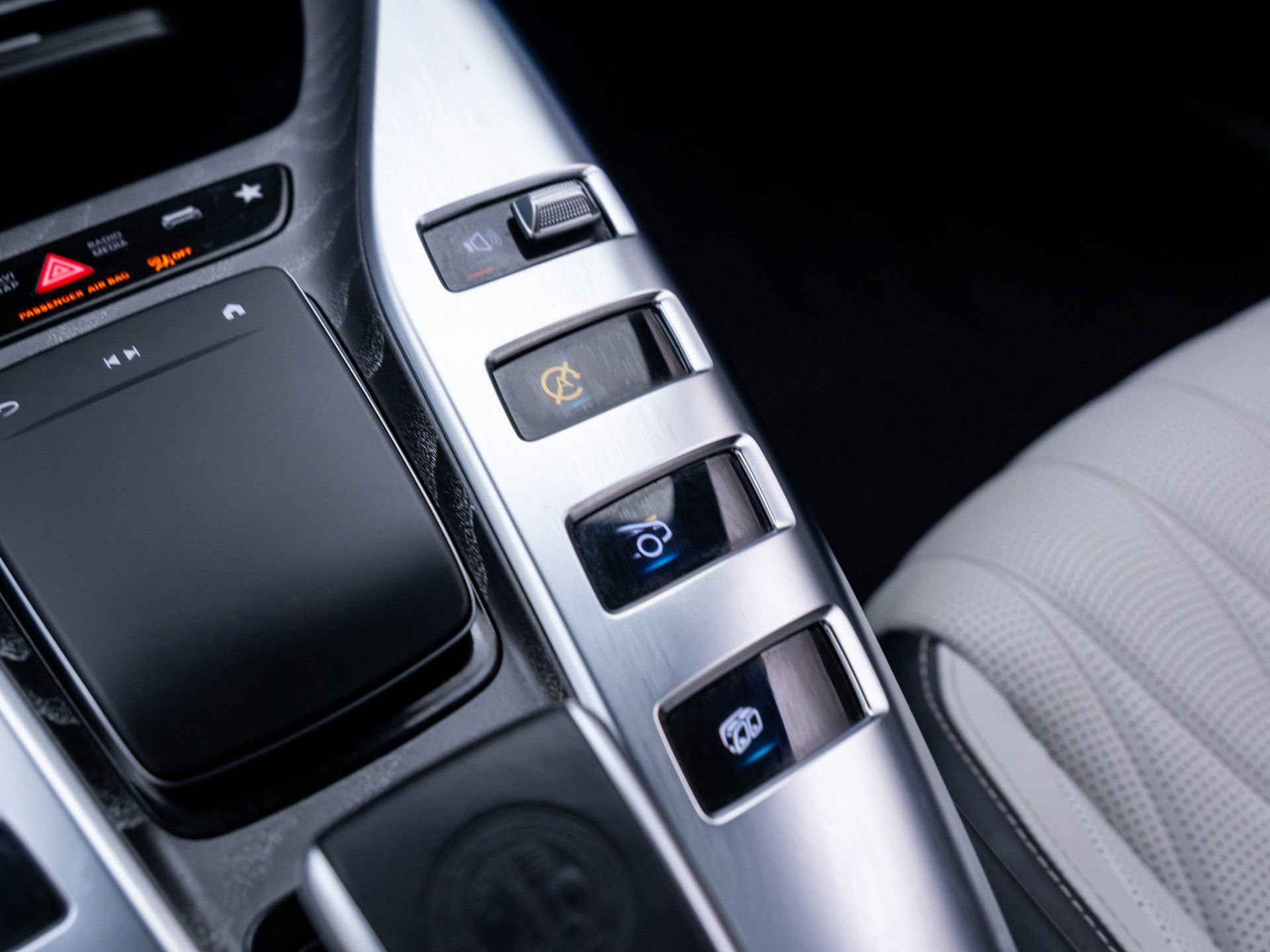 Used 2022 Mercedes-Benz AMG GT 53 image 29