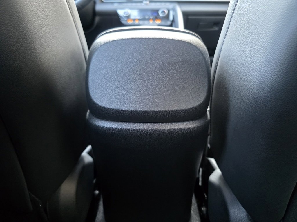 Used 2023 Hyundai Elantra Limited image 16