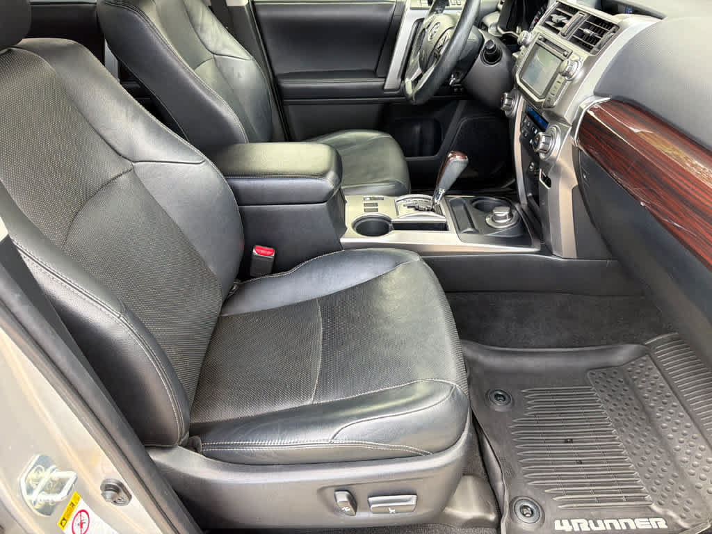 Used 2018 Toyota 4Runner Limited AWD/4WD image 13