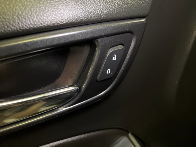 Used 2018 Chevrolet Suburban LT image 45