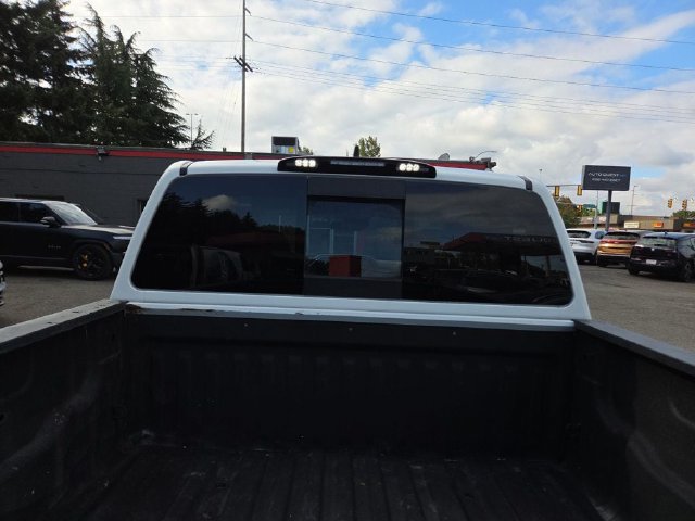 Used 2023 Nissan Titan S AWD/4WD image 23