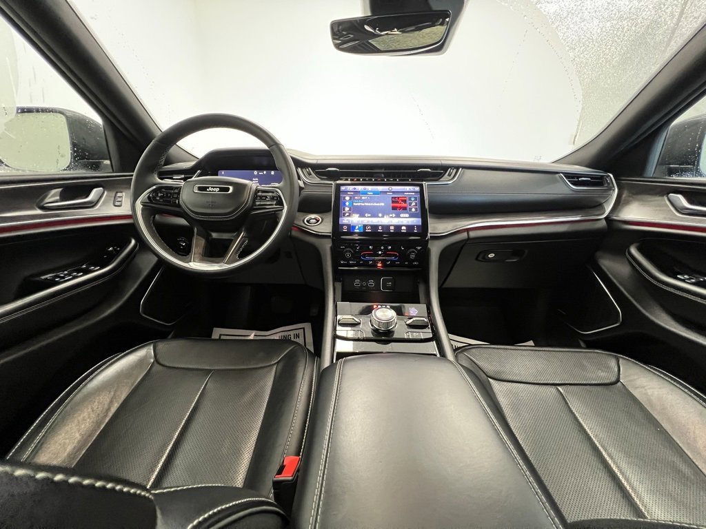 Used 2024 Jeep Grand Cherokee Overland image 10