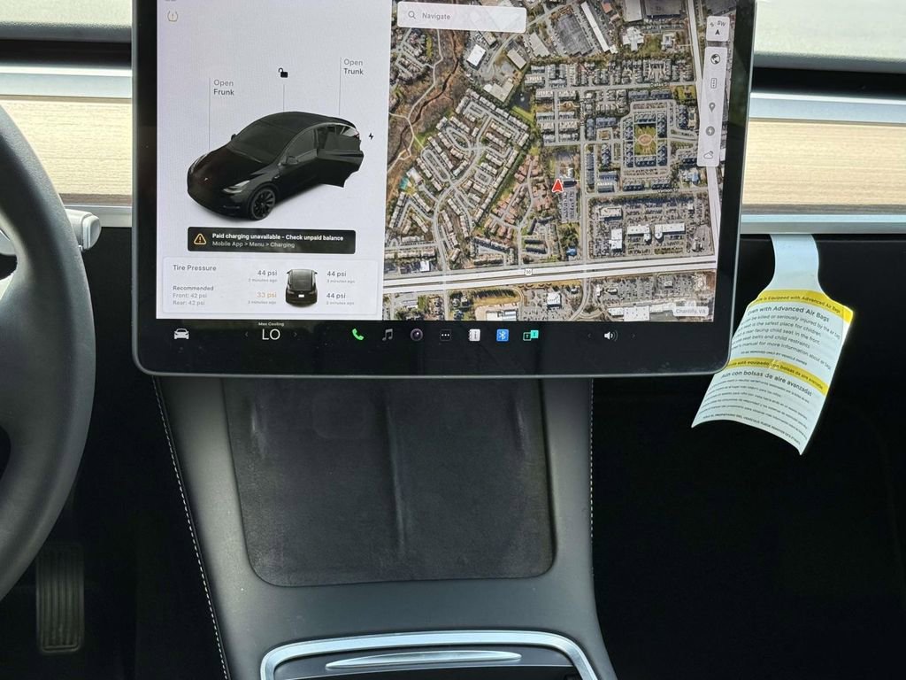 Used 2022 Tesla Model Y Long Range image 18