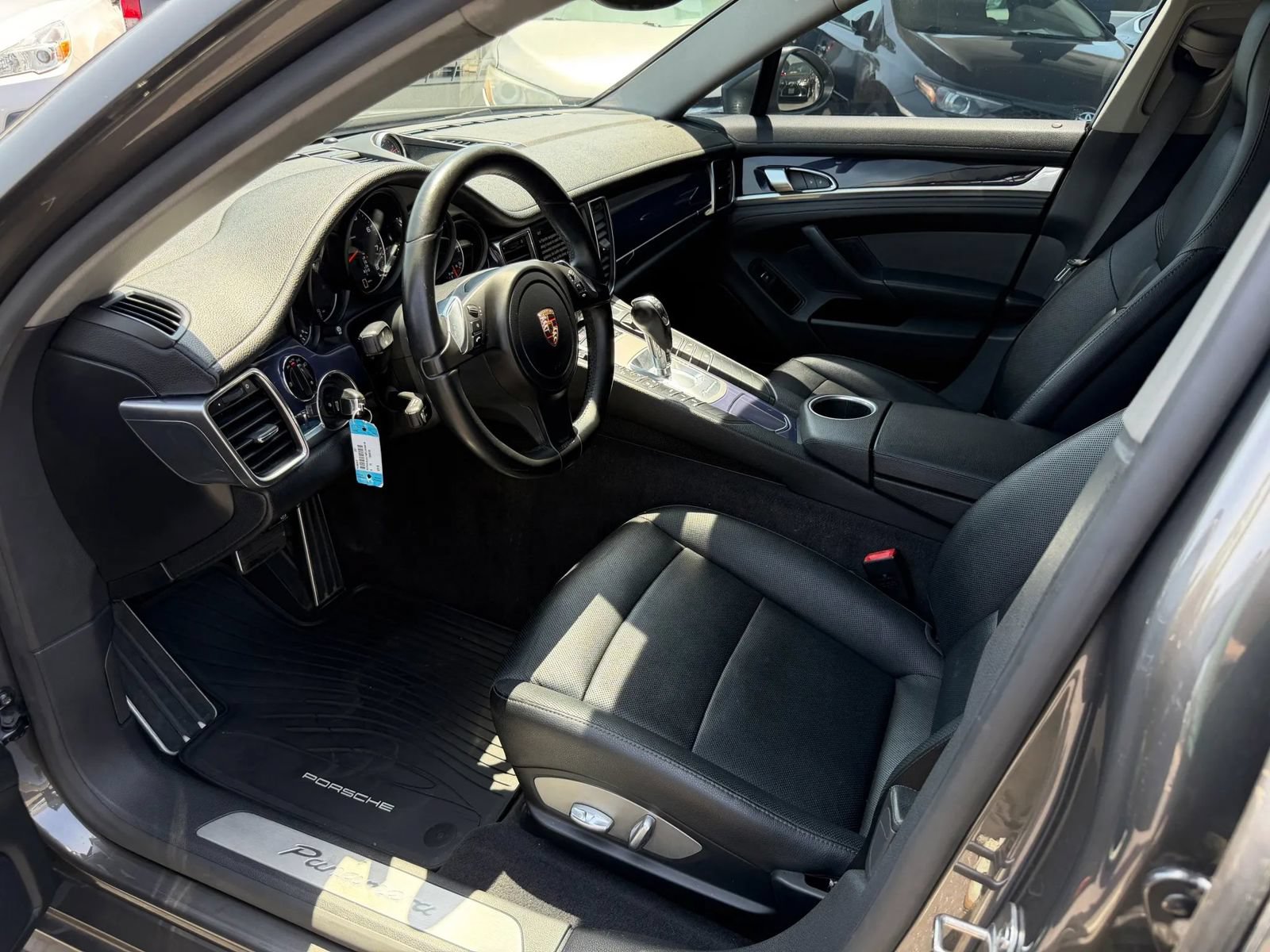 Used 2014 Porsche Panamera 4 AWD/4WD image 30
