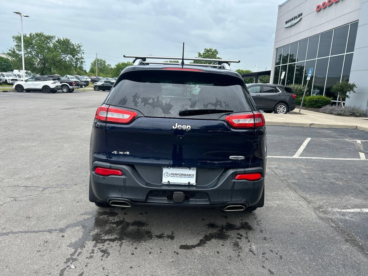Used 2015 Jeep Cherokee Latitude w/ Comfort/Convenience Group AWD/4WD image 4