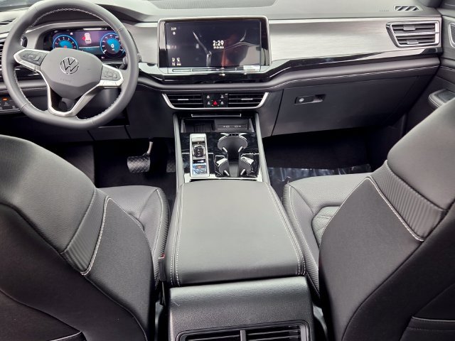 New 2026 Volkswagen Atlas Cross Sport SE FWD image 8