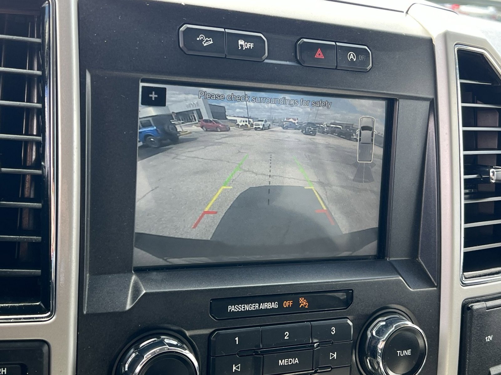 Used 2018 Ford F150 Lariat image 19