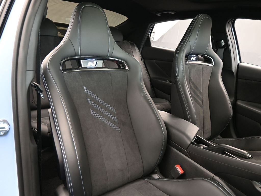 Used 2025 Hyundai Elantra N image 48