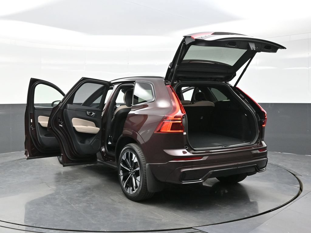 New 2026 Volvo XC60 T8 Plus w/ Climate Package AWD/4WD image 39