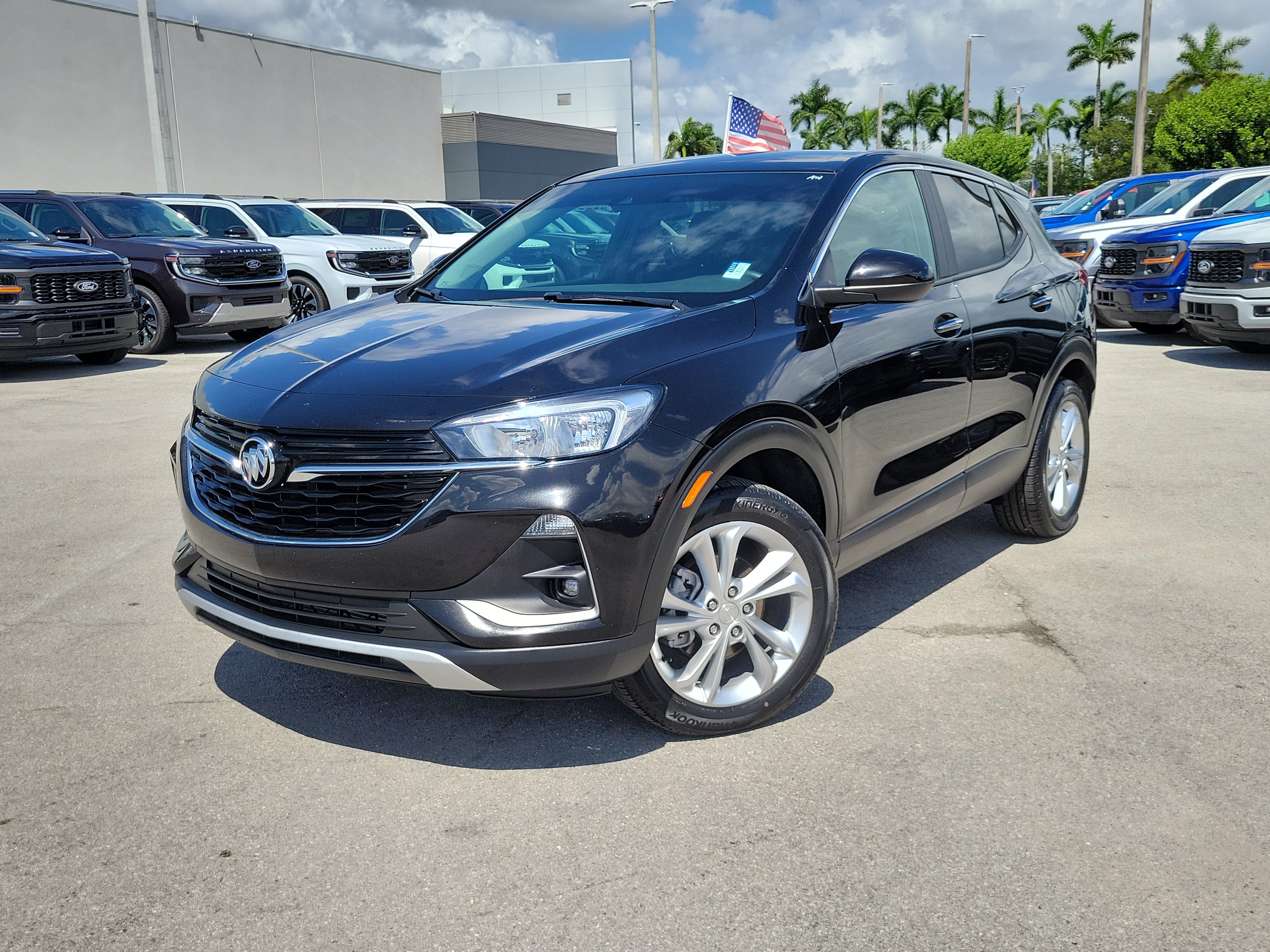 Used 2023 Buick Encore GX Preferred FWD image 1
