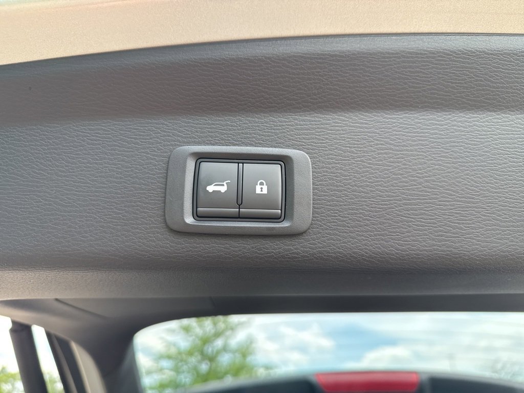 New 2025 Mitsubishi Outlander SEL image 17