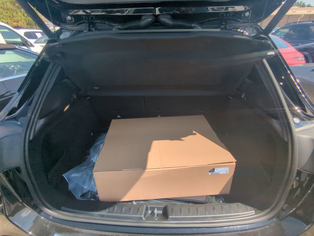 Used 2025 Mercedes-Benz GLA 250 image 23