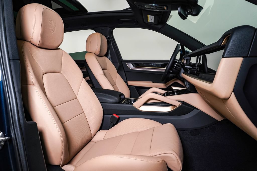 New 2026 Porsche Cayenne AWD/4WD image 15