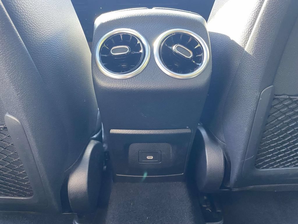 Used 2025 Mercedes-Benz CLA 250 image 11