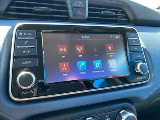Used 2025 Nissan Versa SV FWD image 21