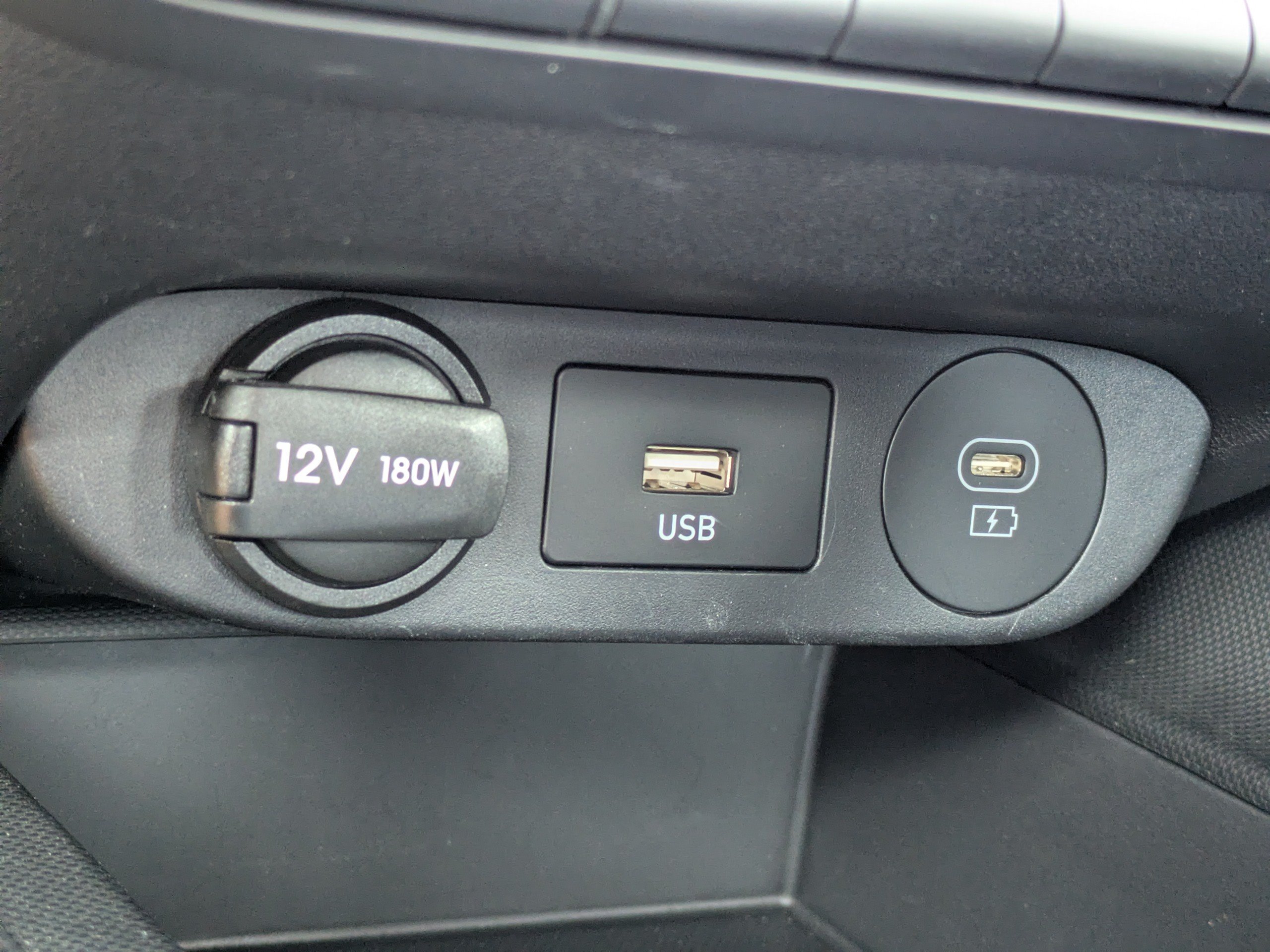 Certified 2024 Hyundai Elantra Blue FWD image 20