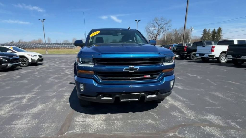 Used 2019 Chevrolet Silverado 1500 LT w/ All Star Edition image 3