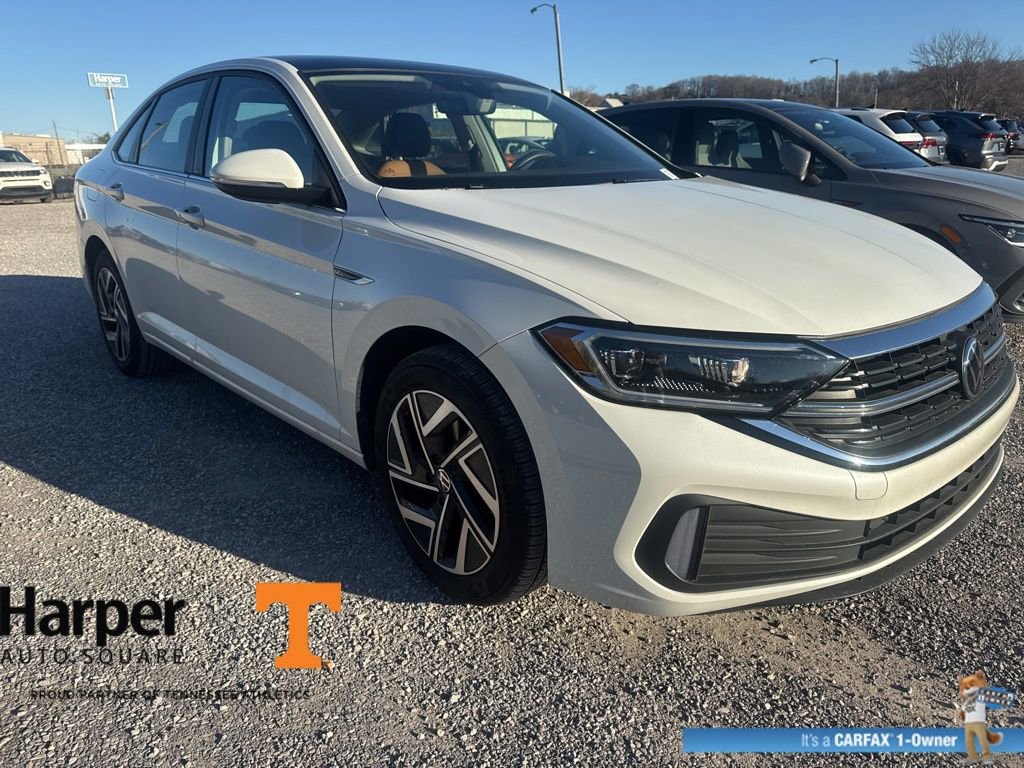 Used 2024 Volkswagen Jetta SEL image 6