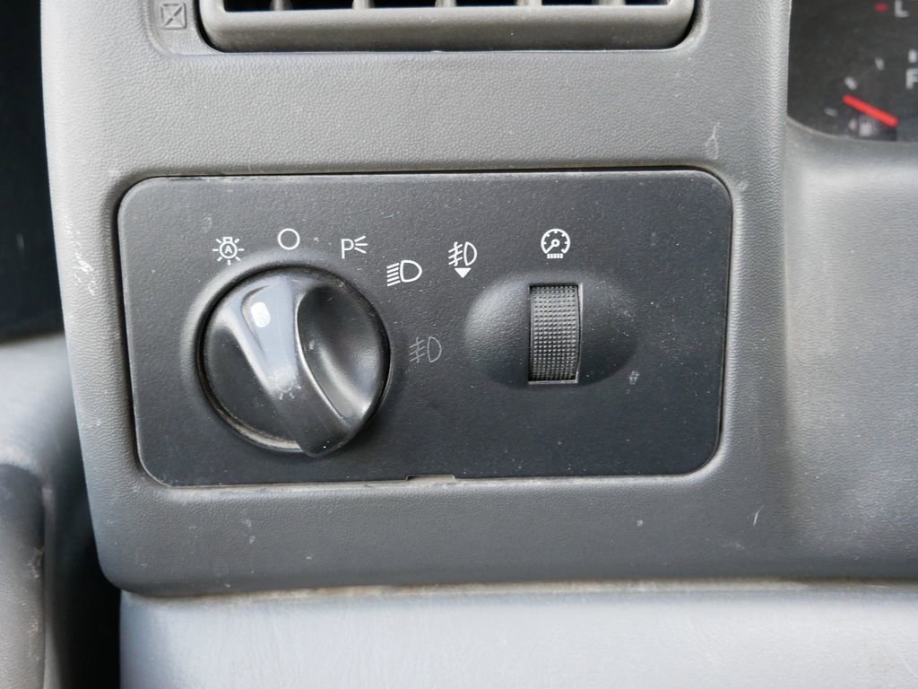 Used 2004 Ford F250 XLT image 25