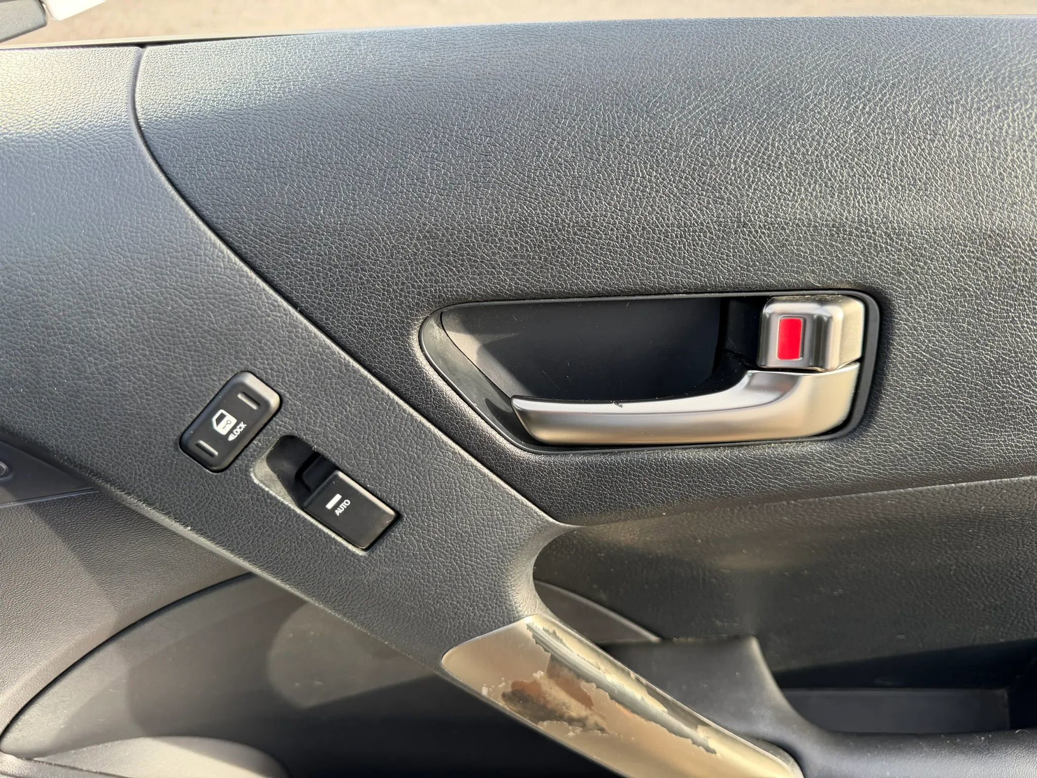 Used 2015 Hyundai Genesis 3.8 RWD image 26
