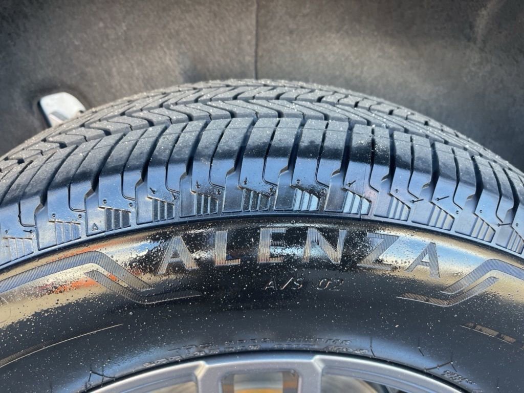 Used 2025 GMC Acadia Elevation AWD/4WD image 34