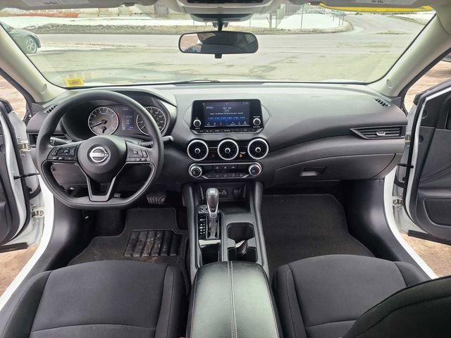 Used 2025 Nissan Sentra S image 11