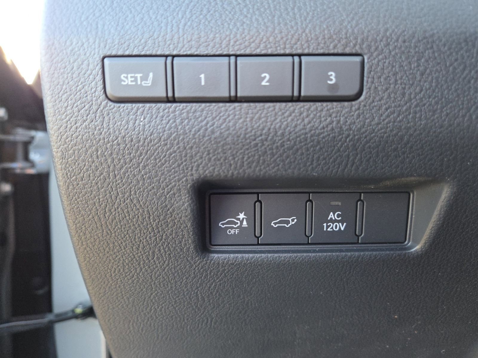 Used 2025 Lexus GX 550 image 37