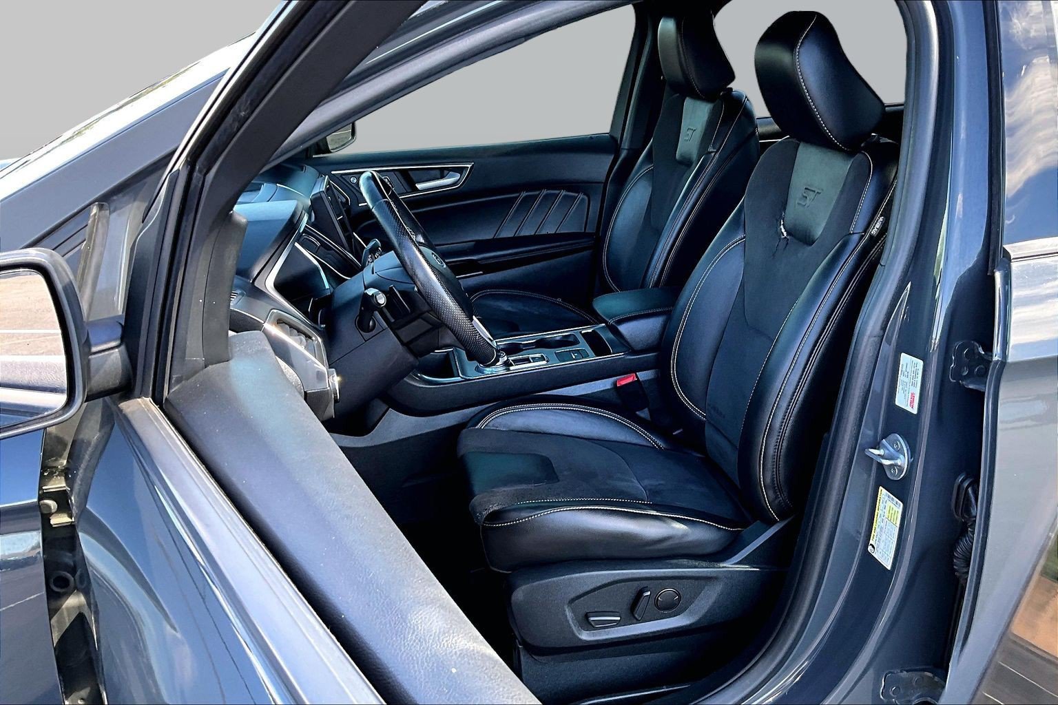 Used 2021 Ford Edge ST AWD/4WD image 26