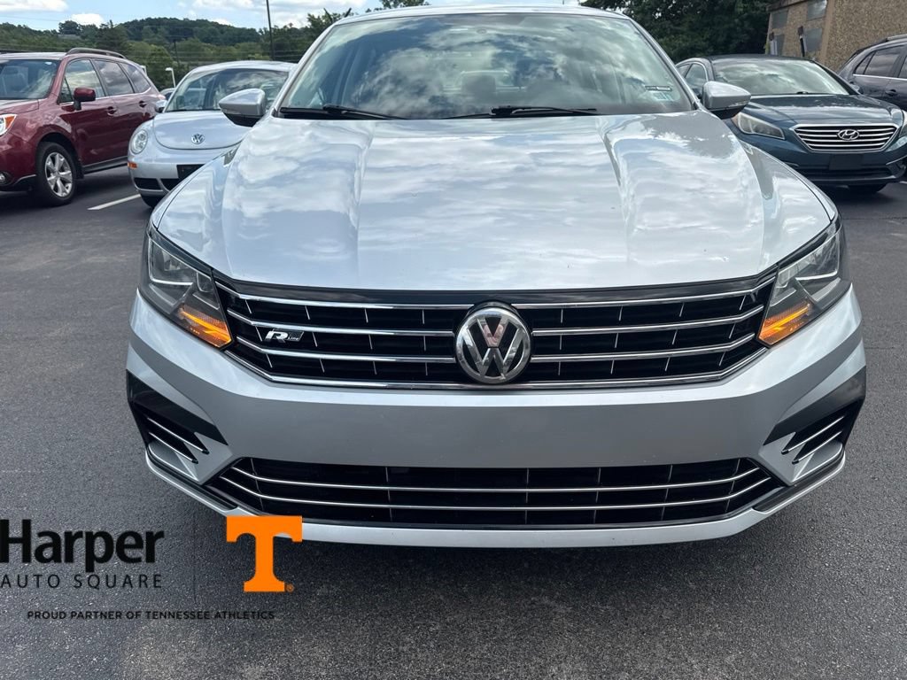 Used 2017 Volkswagen Passat 1.8T R-Line FWD image 8