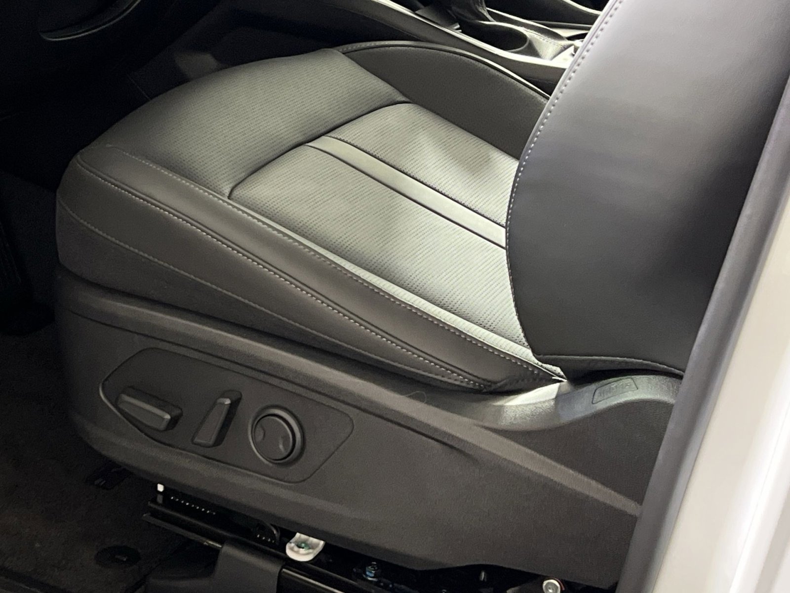 New 2026 Kia Sorento S image 12