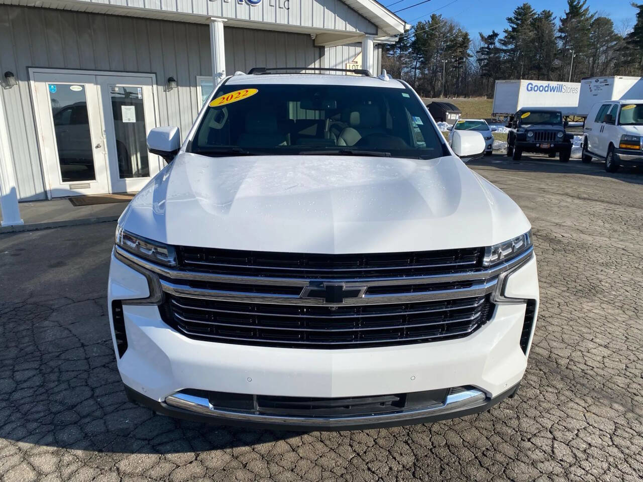 Used 2022 Chevrolet Suburban LT w/ LT Signature Plus Package image 8