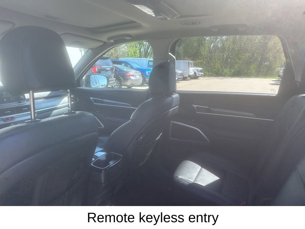 Used 2020 Kia Telluride S AWD/4WD image 12