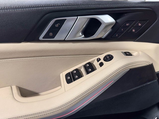 Used 2022 BMW X5 xDrive45e w/ M Sport Package image 36