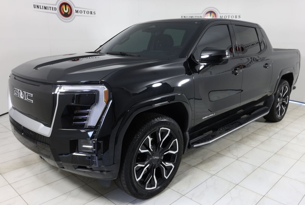 Used 2025 GMC Sierra EV Denali AWD/4WD image 5