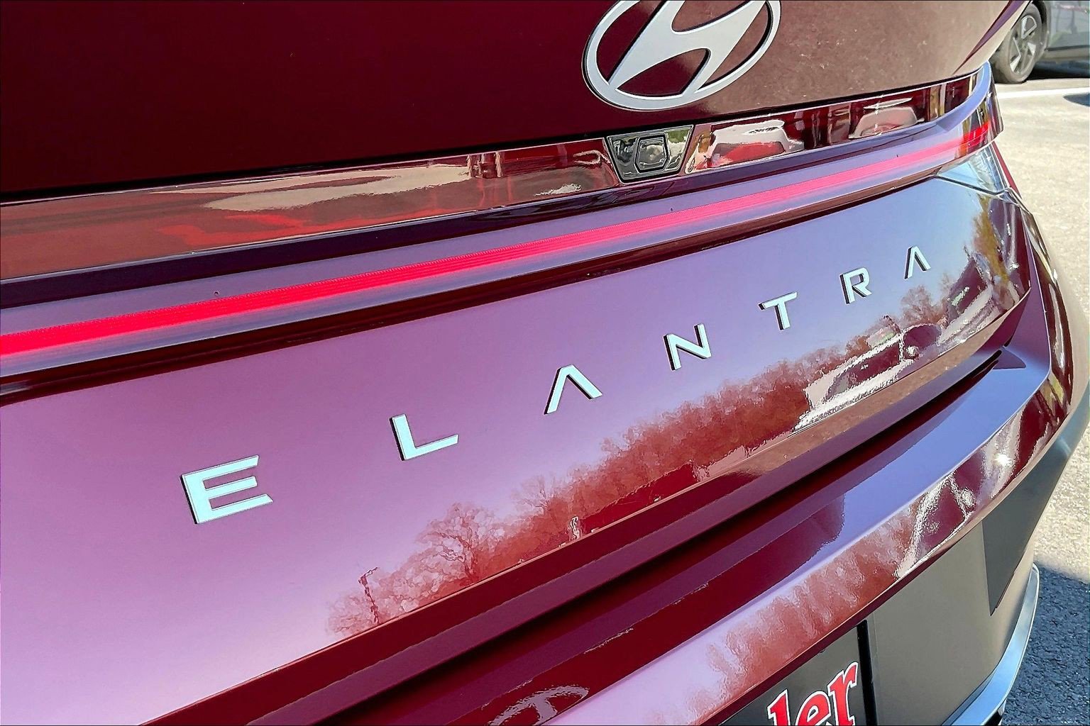 Used 2025 Hyundai Elantra SEL image 24