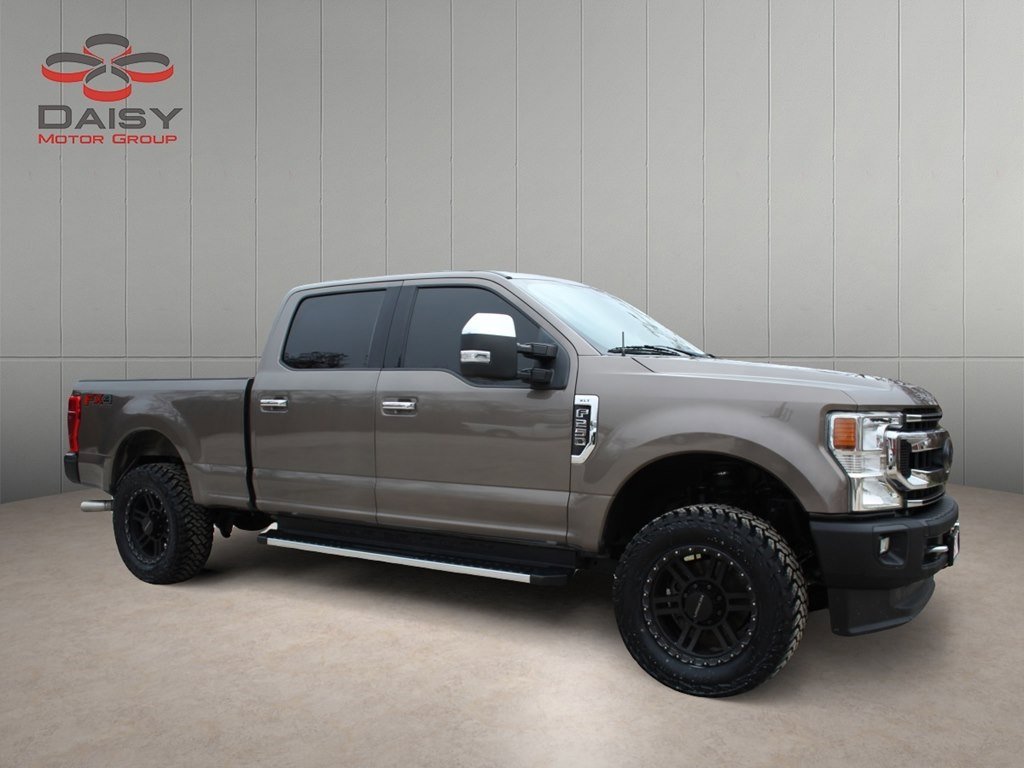 Used 2021 Ford F250 XLT w/ XLT Premium Package image 3