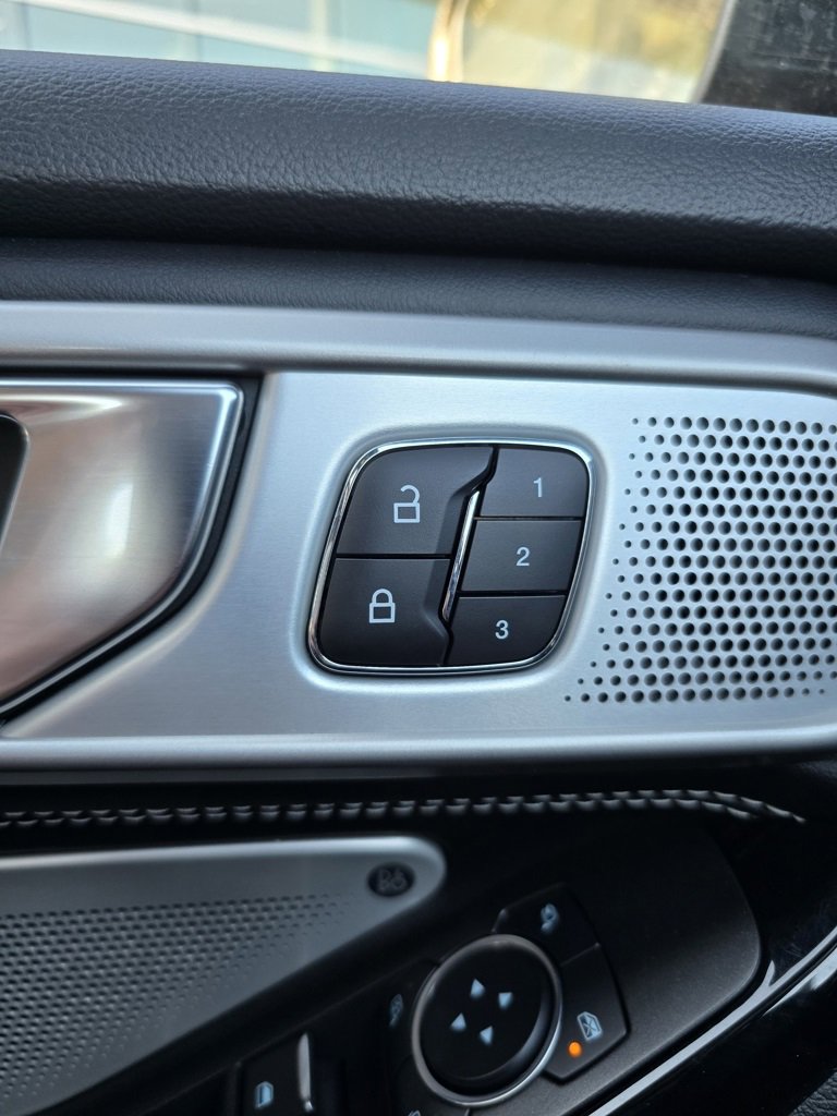 Used 2023 Ford Explorer ST w/ Equipment Group 401A image 17