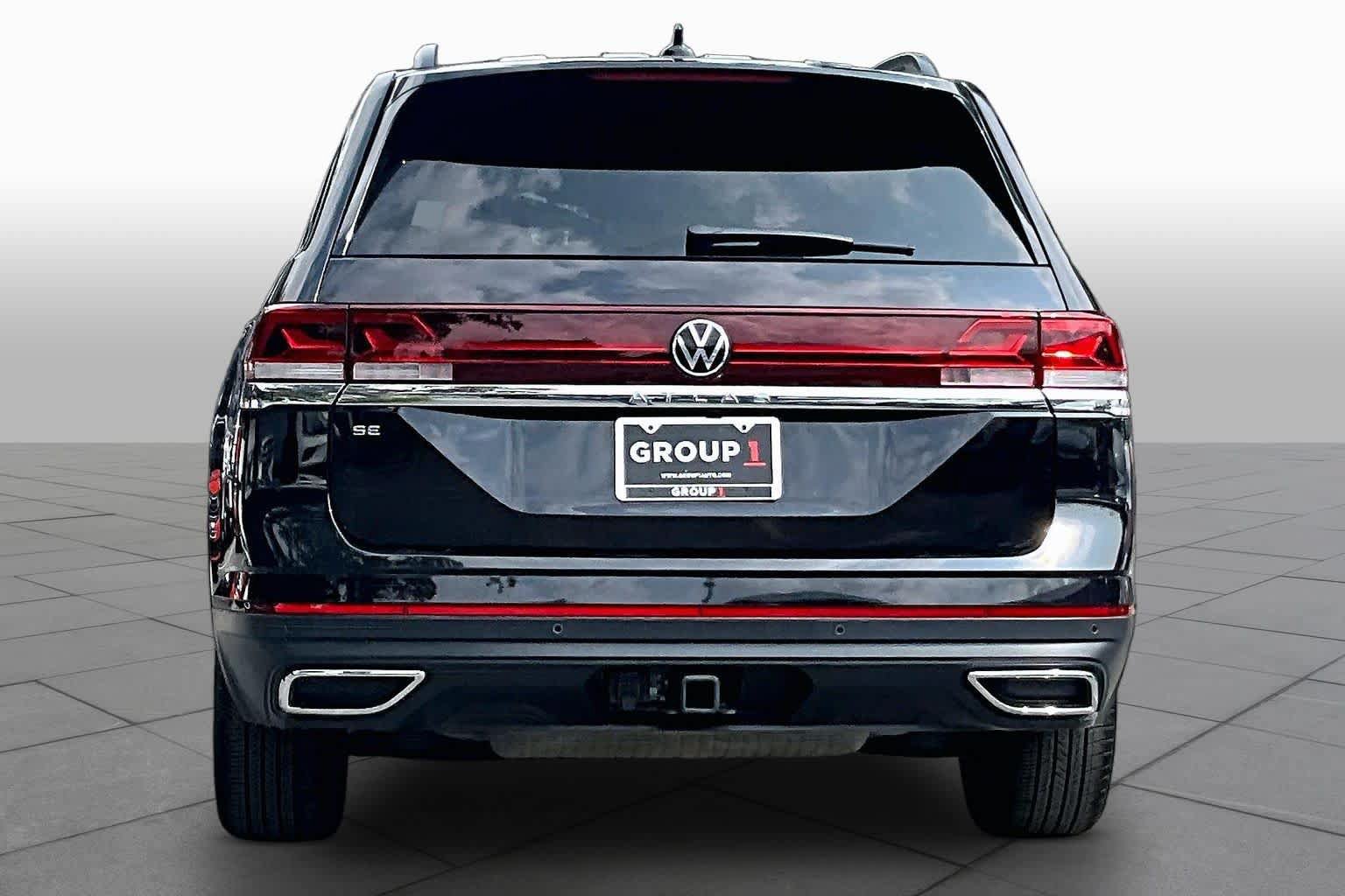 Certified 2024 Volkswagen Atlas SE FWD image 5