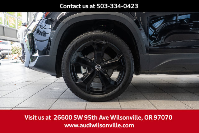 Used 2025 Volkswagen Taos SE AWD/4WD image 7