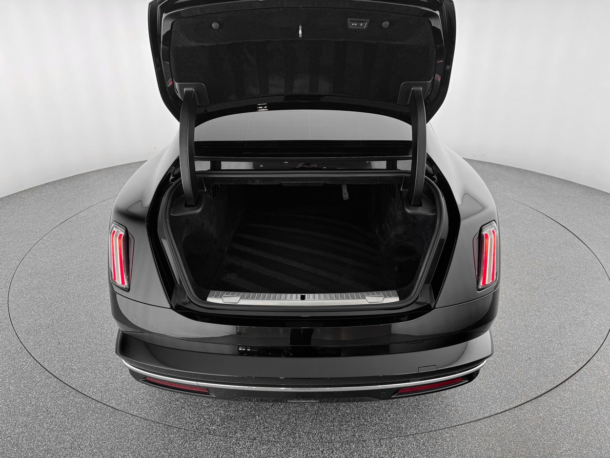 Used 2024 Rolls-Royce Spectre image 38