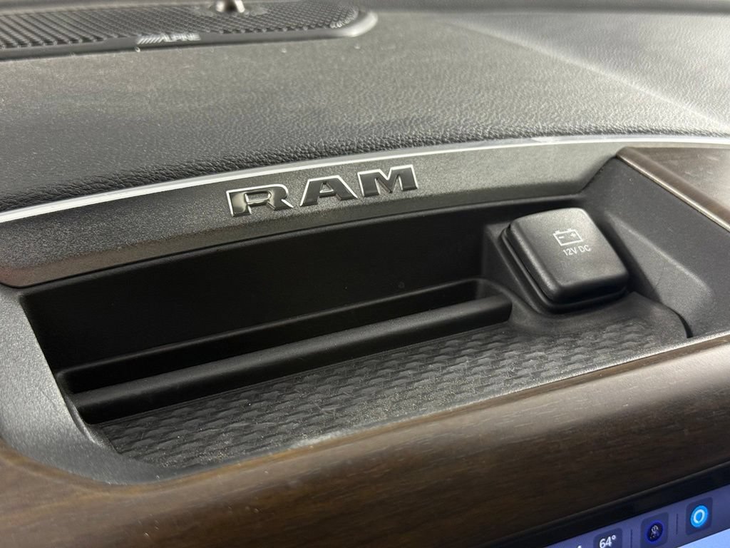Used 2022 RAM 1500 Laramie AWD/4WD image 27