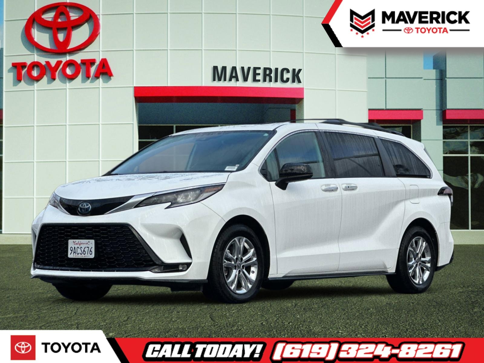 Used 2022 Toyota Sienna XSE image 1